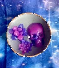 Load image into Gallery viewer, Skull and Succulents Tin 4oz